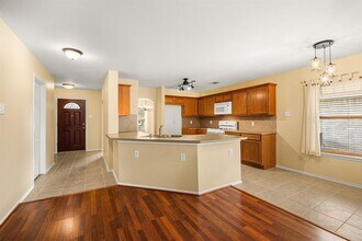 19426 Dolan Springs Dr in Tomball, TX - Building Photo - Building Photo