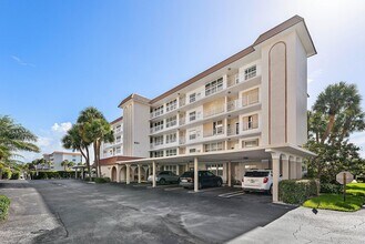 931 Gardenia Dr in Delray Beach, FL - Building Photo - Building Photo