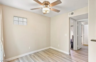 3145 E Flamingo Rd, Unit LagunaPalms in Las Vegas, NV - Foto de edificio - Building Photo