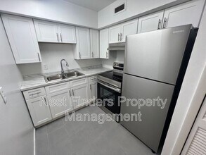 1318 Sydney Pl in Jacksonville, FL - Building Photo - Building Photo