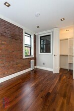 95 Perry St in New York, NY - Building Photo - Building Photo