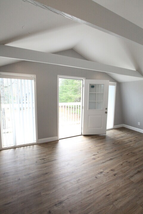 34 Chalet Dr in Manchester, TN - Building Photo