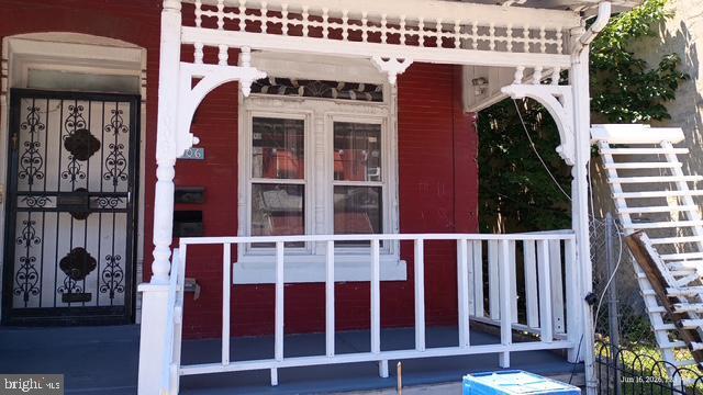 property at 1006 N 43rd St