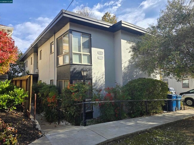 517 Richardson St in Martinez, CA - Foto de edificio - Building Photo