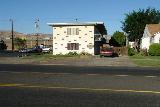 9 S 6th St in Yakima, WA - Foto de edificio - Building Photo