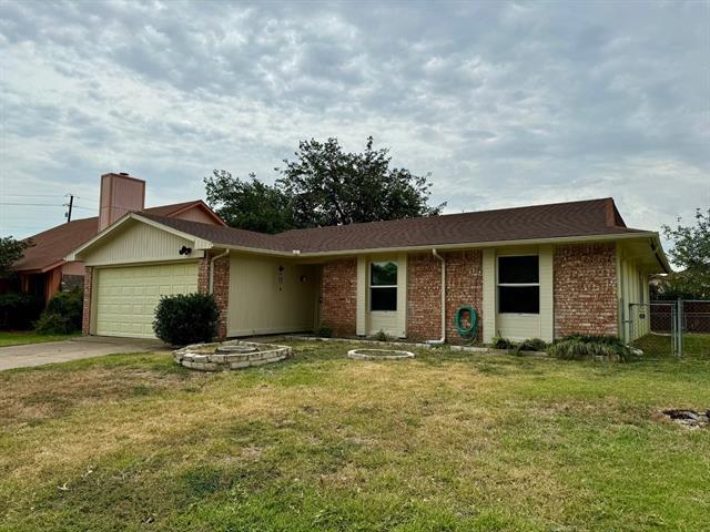 2312 Versailles Dr in Carrollton, TX - Building Photo - Building Photo