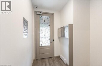 36 Grant Ave in Hamilton, ON - Building Photo - Building Photo