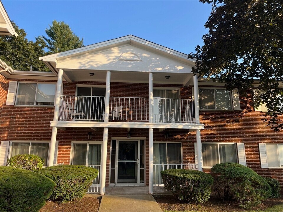 49 Bayberry Dr in Sharon, MA - Building Photo