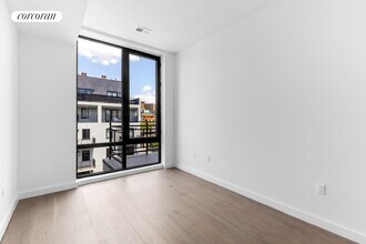 407 E 117th St in New York, NY - Building Photo - Building Photo