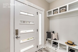 1025 Nano Tech Cir in Durham, NC - Foto de edificio - Building Photo