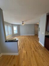 2900 N Kolmar Ave in Chicago, IL - Foto de edificio - Building Photo