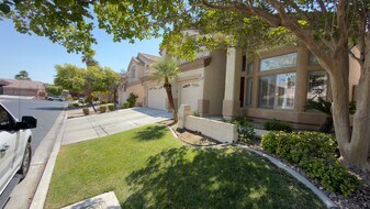 10619 Sunwind Ave in Las Vegas, NV - Building Photo