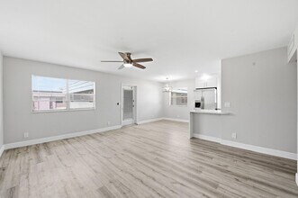 284 Flanders F in Delray Beach, FL - Building Photo - Building Photo