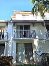 2024 Alta Meadows Ln in Delray Beach, FL - Building Photo - Building Photo