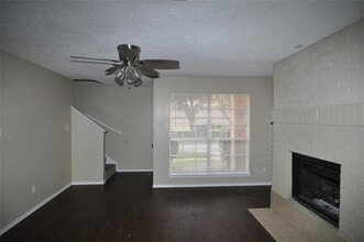 512 Rita Ln in Arlington, TX - Building Photo - Building Photo