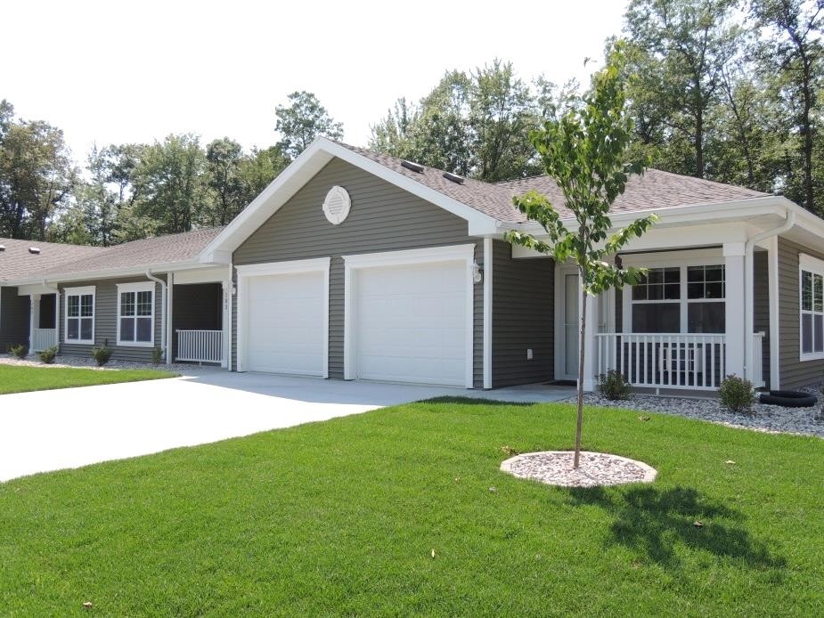 River Wood Apartments in Wisconsin Rapids, WI - Building Photo