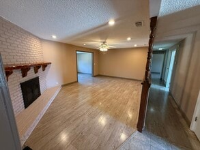 12880 McKinley Ave in Chino, CA - Foto de edificio - Building Photo