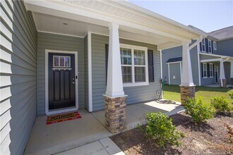 1709 Stackhouse Dr in Fayetteville, NC - Foto de edificio - Building Photo