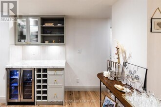 9-209 Greenbriar Rd in Toronto, ON - Building Photo - Building Photo