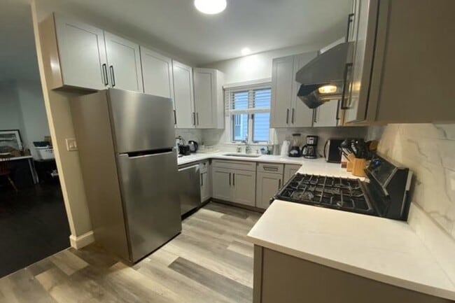 219 Birch Ave, Unit #2FC in Princeton, NJ - Building Photo - Building Photo