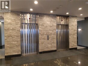 135 James St S in Hamilton, ON - Building Photo - Building Photo