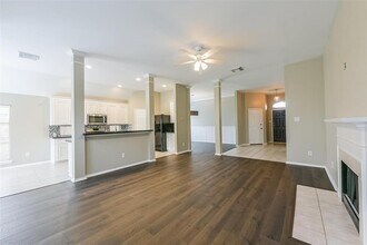 3714 Paigewood Dr in Pearland, TX - Building Photo - Building Photo