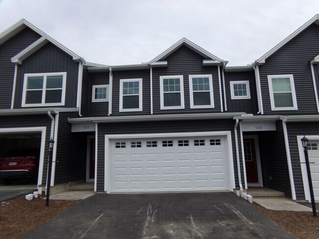 127 Jack Pne Wy in Port Matilda, PA - Building Photo - Building Photo