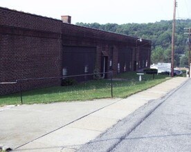 37 Van Ness St in Sykesville, PA - Foto de edificio - Building Photo