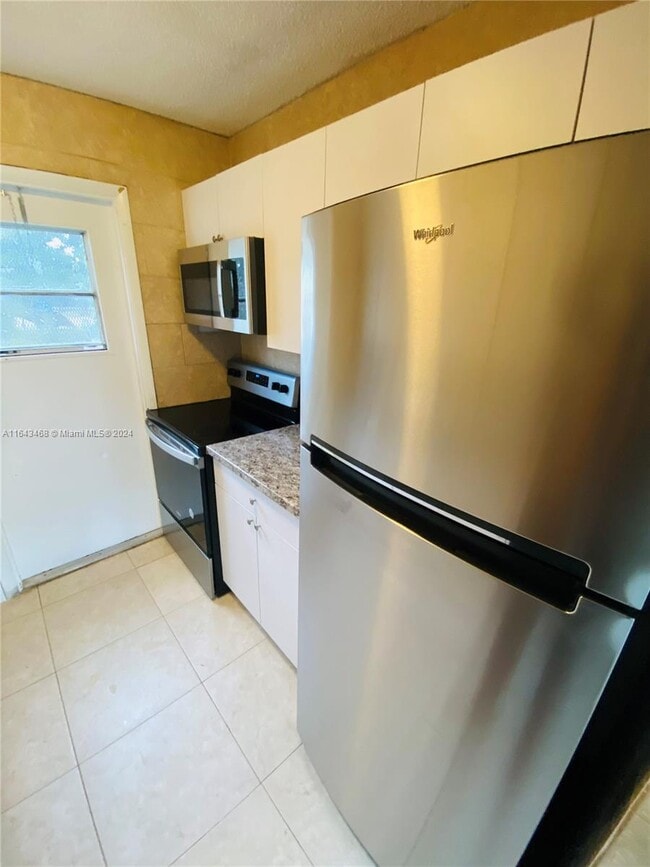 6191 SW 37th St, Unit 106 in Davie, FL - Building Photo - Building Photo