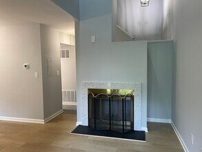 26 Tory Ct in Bedminster, NJ - Building Photo - Building Photo