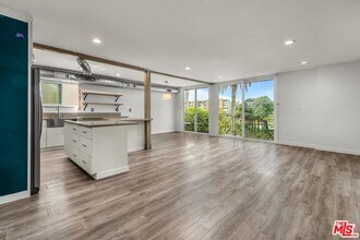 164 63rd Ave in Los Angeles, CA - Building Photo - Building Photo