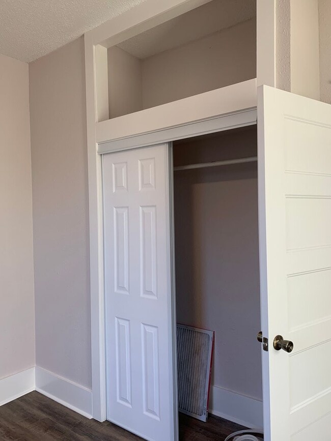 611 E Cherry Ave in Jonesboro, AR - Building Photo - Building Photo