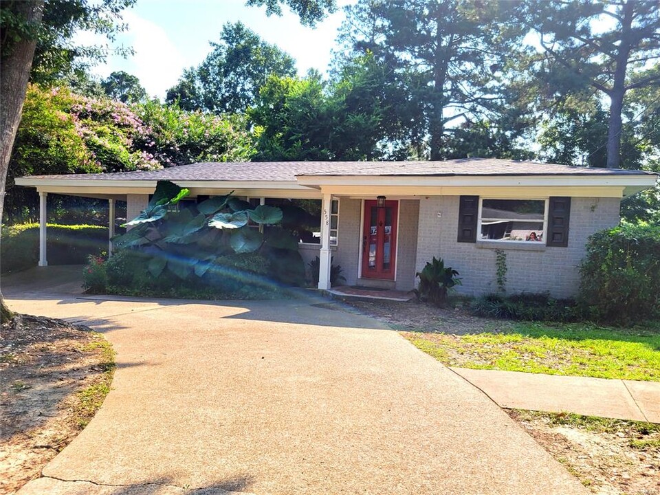 558 Karen Rd, Unit 1 in Montgomery, AL - Building Photo