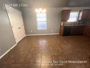 12040 NW 133rd Terrace in Piedmont, OK - Building Photo - Building Photo