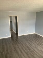 6254 Everett Ave in Philadelphia, PA - Building Photo - Building Photo