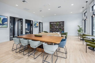 The Hayley in Sacramento, CA - Building Photo - Interior Photo