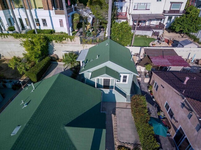 2339 Brant St in San Diego, CA - Building Photo - Building Photo