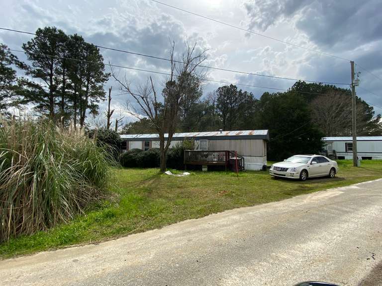 Pride Estates Mobile Home Park in Americus, GA - Building Photo