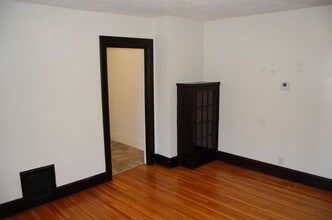 1345 B St in Lincoln, NE - Building Photo - Building Photo