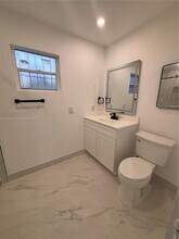 2575 NW 112th St in Miami, FL - Building Photo - Building Photo