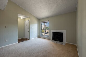 The Summit Apartments in San Marcos, TX - Foto de edificio - Interior Photo