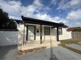 3281 NW 14th Terrace in Miami, FL - Building Photo