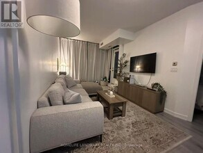 4065 Brickstone Mews in Mississauga, ON - Building Photo - Building Photo