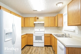 8333 Mira St in Columbus, OH - Foto de edificio - Building Photo