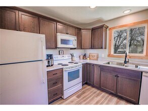 1314 10th St N in St. Cloud, MN - Building Photo - Building Photo