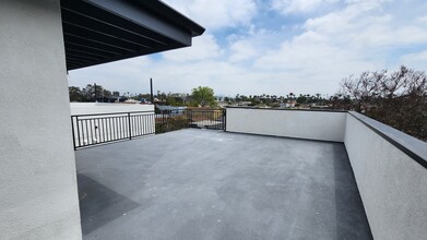 2637 S Cochran Ave, Unit 2637 in Los Angeles, CA - Foto de edificio - Building Photo