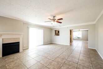 11955 Drummond Park Dr in Houston, TX - Building Photo - Building Photo