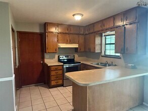 4811 Cypress Ave in Wichita Falls, TX - Building Photo - Building Photo
