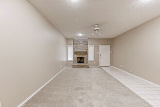 5606 Ridgerock Rd in Fort Worth, TX - Building Photo - Building Photo