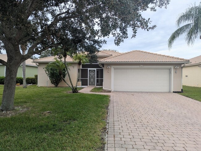property at 589 Waverly Cir